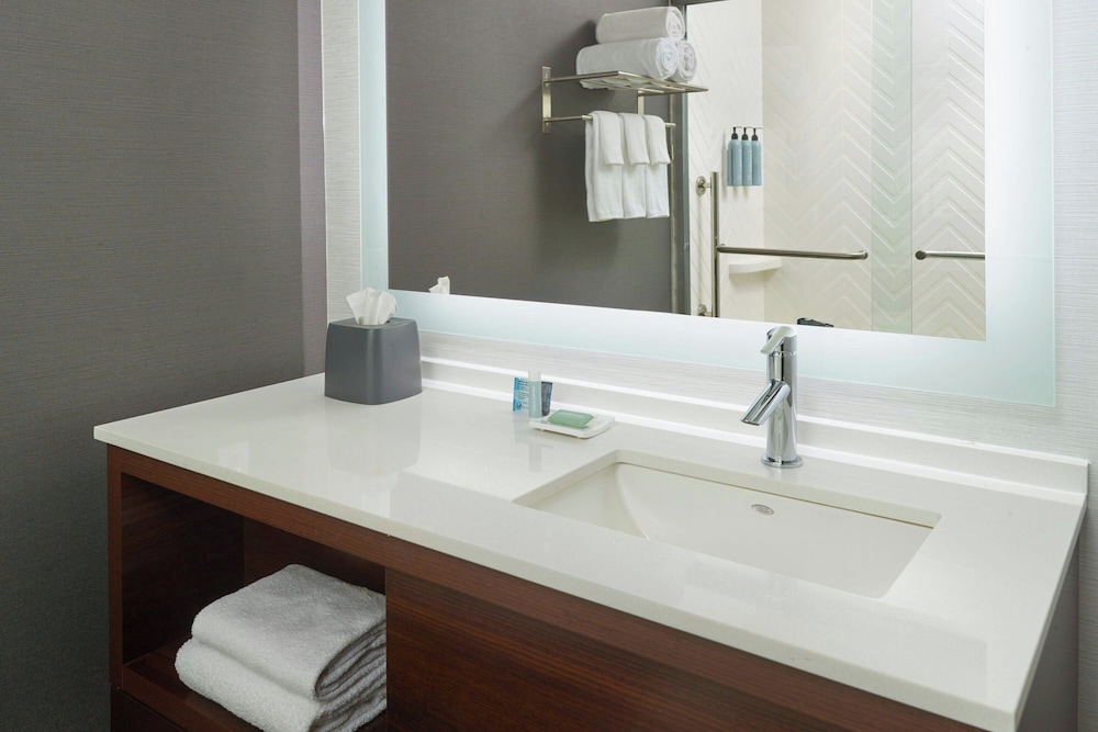 Courtyard by Marriott Atlanta Dunwoody - photo 43