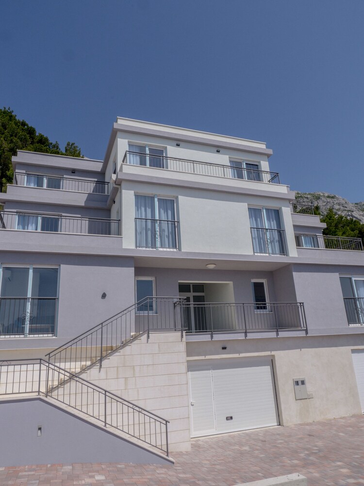 Villa Maya — 4-Star Luxury Hotel in Omis, Croatia
