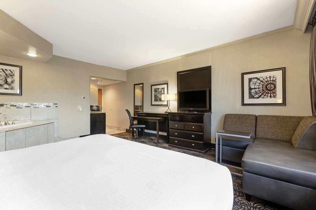 Best Western Plus Midwest Inn - photo 14