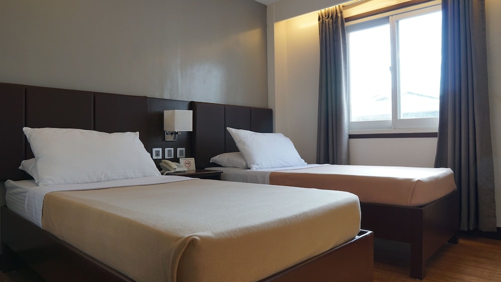 Cbd Plaza Hotel — Naga — photo 5