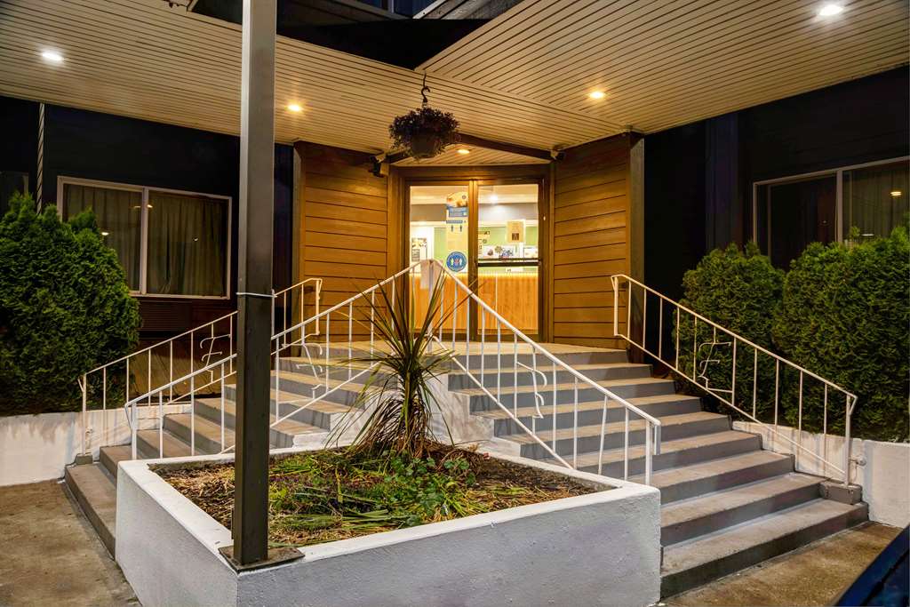 Studio 6 Portland OR - photo 5