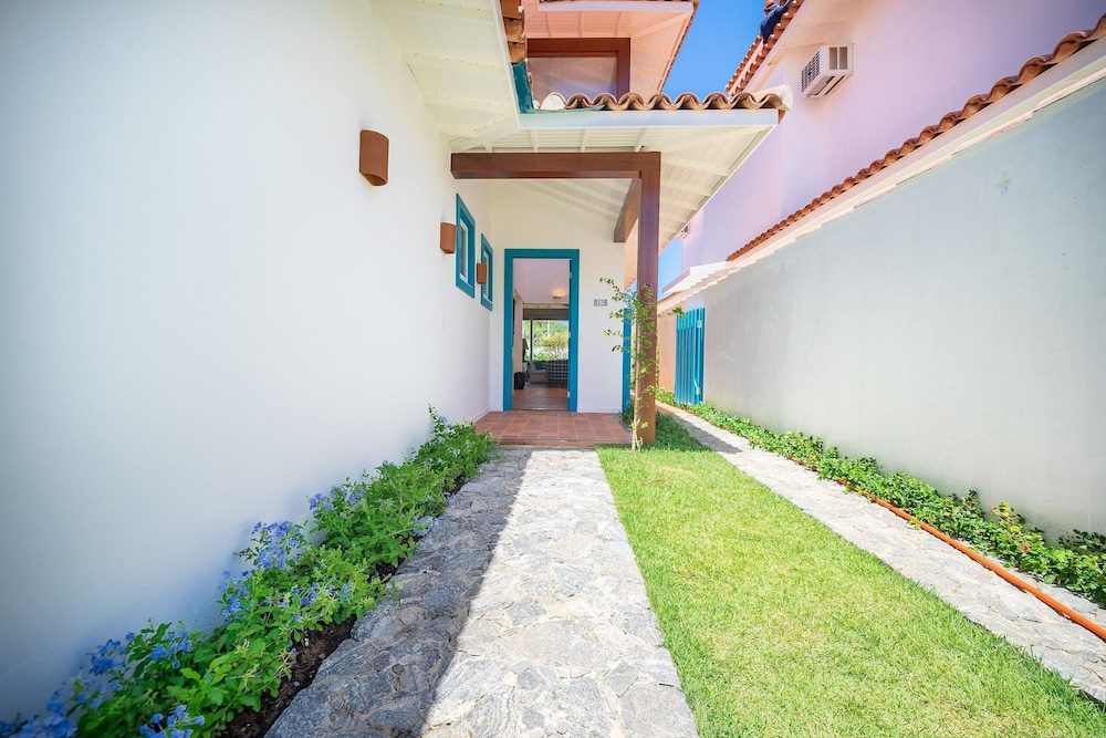 Bz93 Cond pé na areia piscina privativa in Armacao De Buzios, Brasil