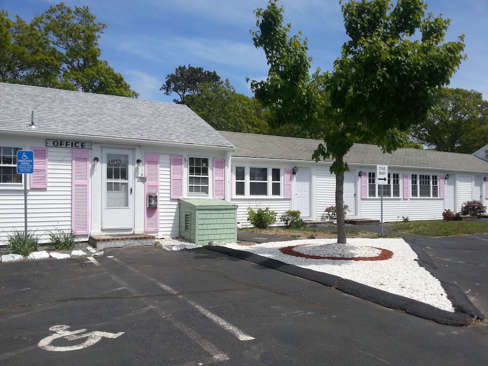 Bass River Motel - photo 34