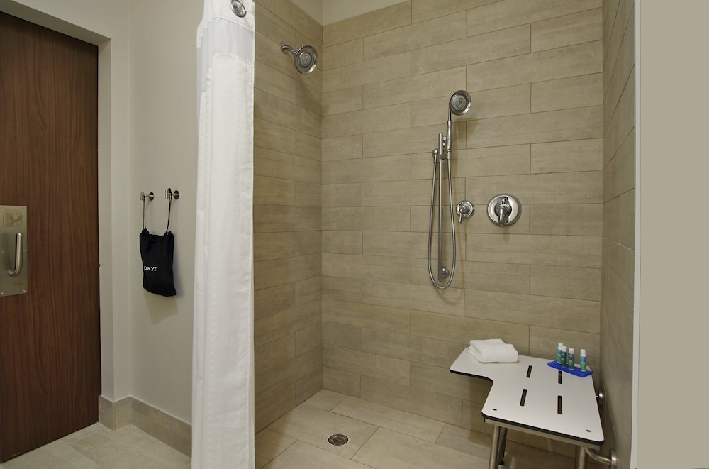 Holiday Inn Express & Suites Brookshire Katy Freeway by IHG - photo 5