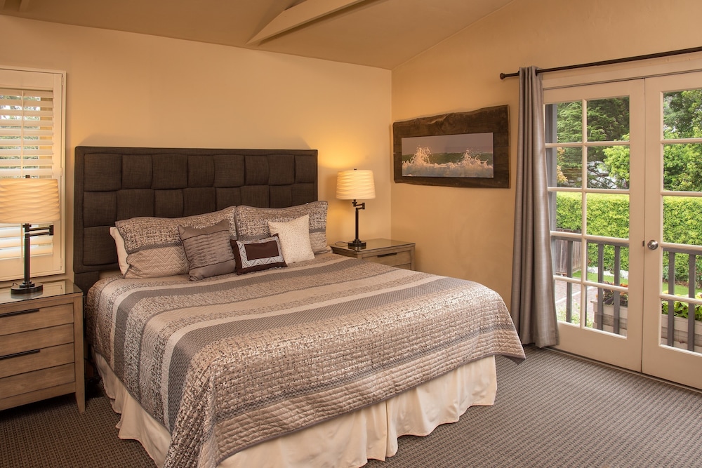 Carmel Country Inn - photo 9