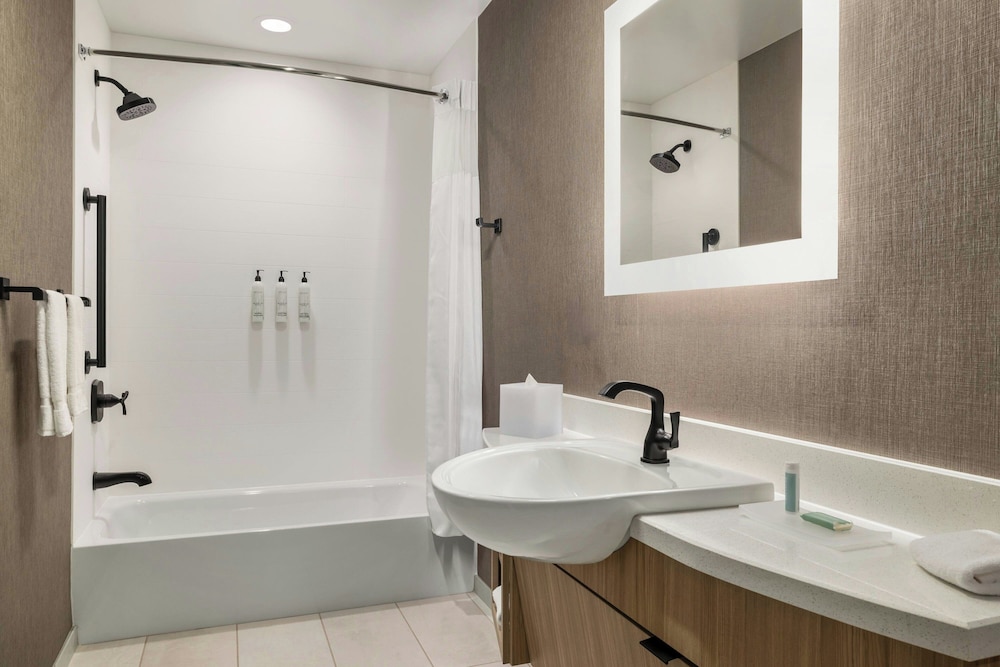 SpringHill Suites by Marriott San Luis Obispo - photo 26