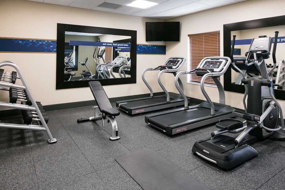 Hampton Inn & Suites Mason City - photo 25