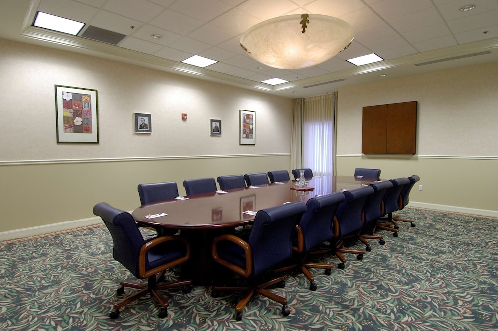 Hilton Garden Inn Grand Forks UND - photo 36