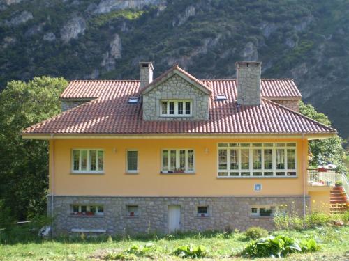 Hotel L Ablana — Pola De Somiedo