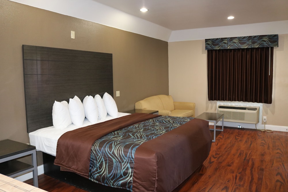 Scottish Inns & Suites IAH Airport Beltway8 in Houston, United States