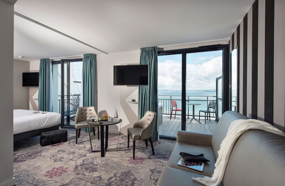 Hotel Valdys Thalasso Spa La Baie — Douarnenez
