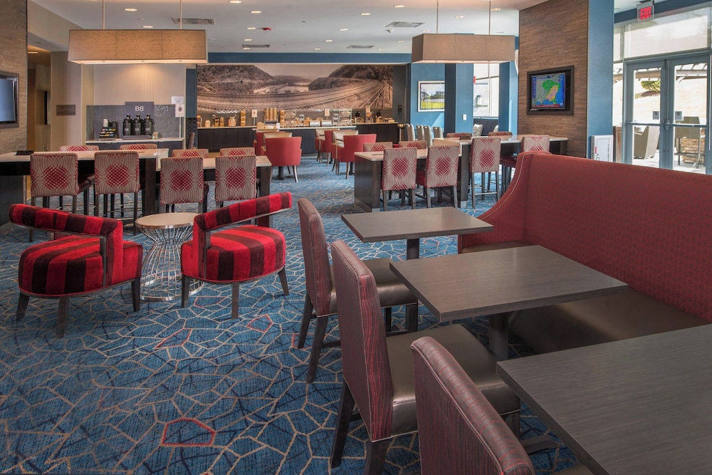 TownePlace Suites by Marriott Altoona - photo 31
