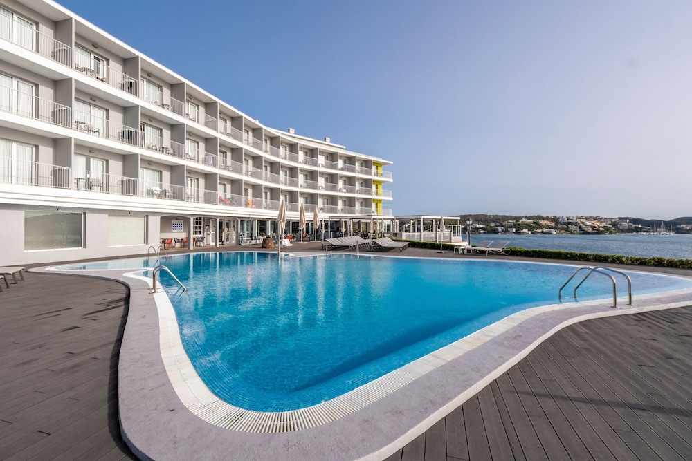 Artiem Carlos Adults Only — hotel in Es Castell