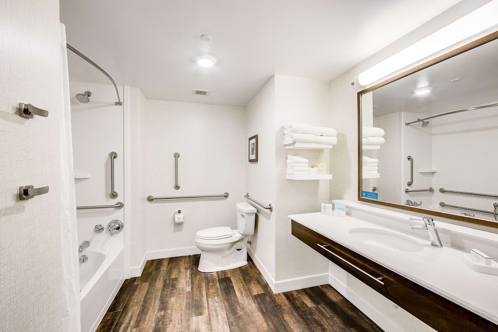 Hampton Inn & Suites Fort Worth Downtown - photo 23