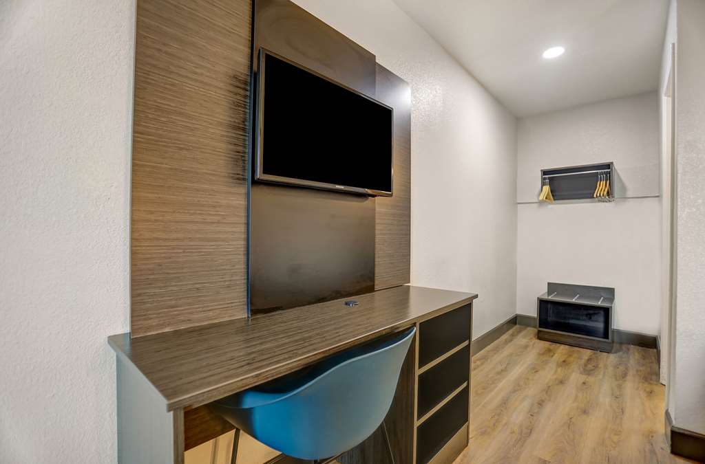 Motel6 San Bernardino CA South - photo 19