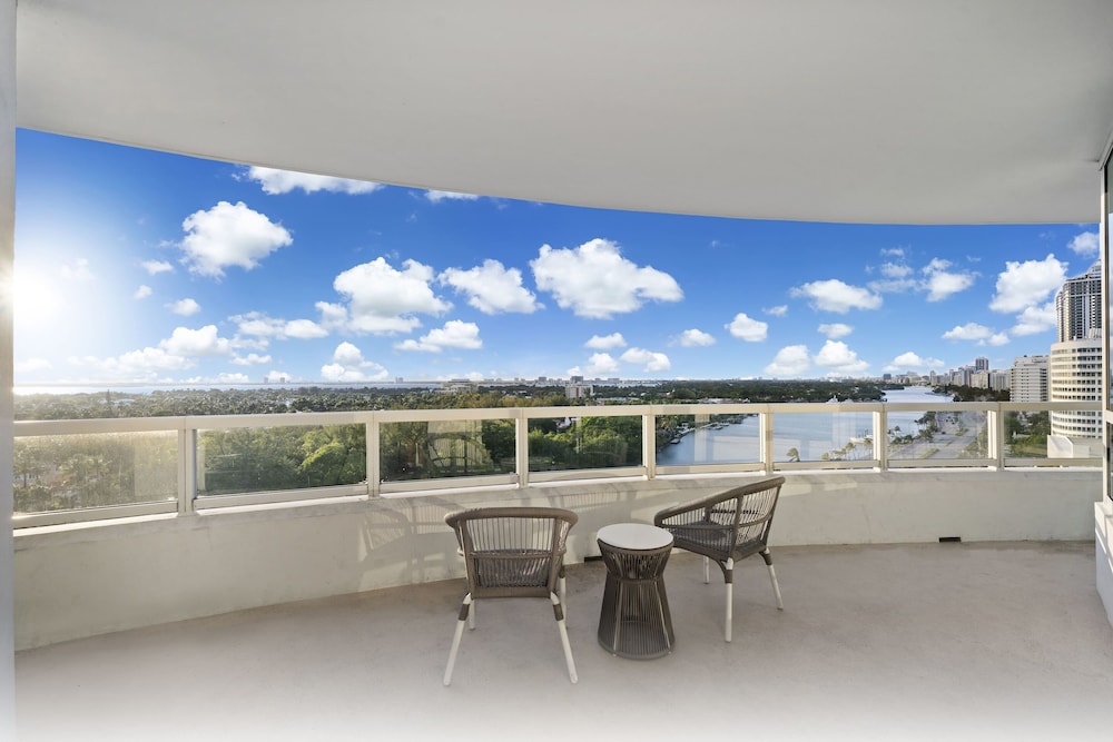Fontainebleau Miami Beach Private Luxury Suites - photo 476