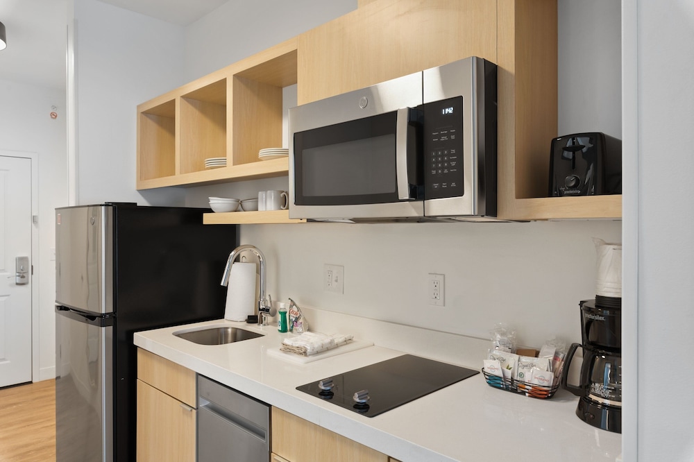 Towneplace Suites By Marriott White Hall - photo 31