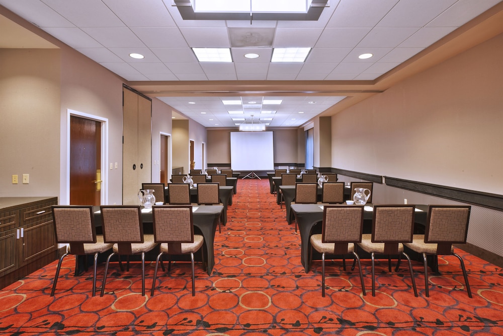 Hampton Inn & Suites Providence Warwick Airport - photo 47