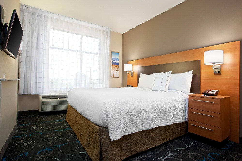 TownePlace Suites by Marriott Carlsbad - photo 9