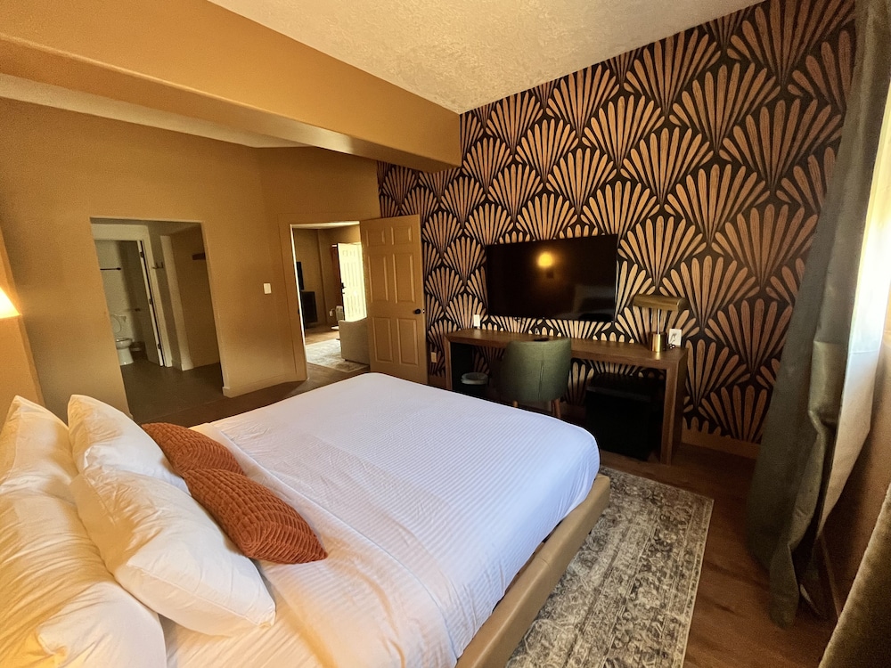 El Verde Inn - photo 9