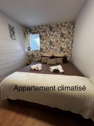 Les Gites de la Bergerie Boule de Neige — hotel in Meximieux
