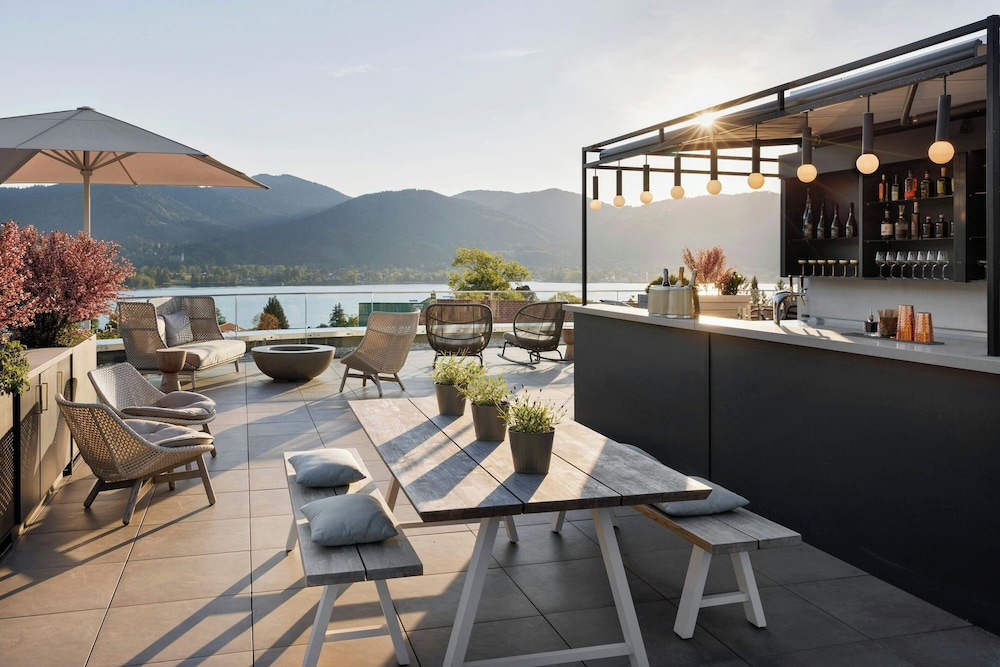 Caro Selig Tegernsee Autograph Collection — Tegernsee