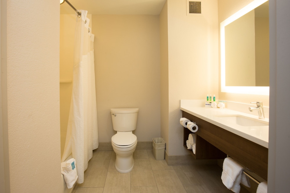 Holiday Inn Express Hotel & Suites Hesperia by IHG - photo 22