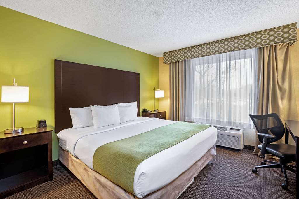 La Quinta Inn & Suites by Wyndham Boise Airport - photo 31