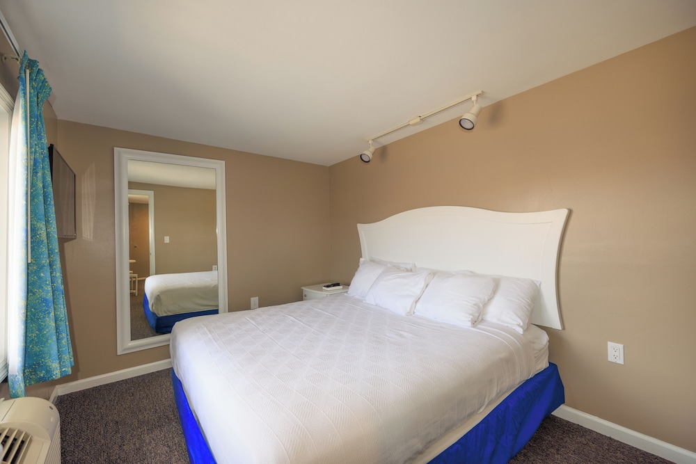 The White Sands Oceanfront Resort & Spa - photo 21
