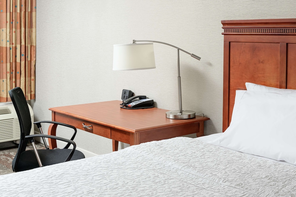 Hampton Inn Oak Ridge Knoxville - photo 7