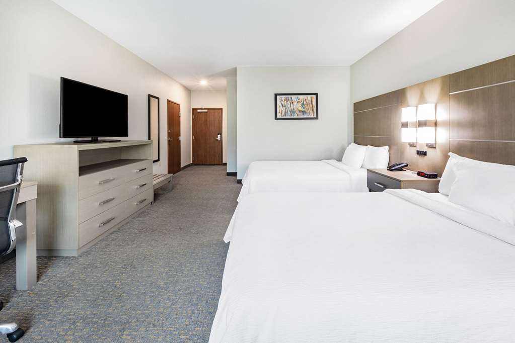 La Quinta Inn & Suites by Wyndham Jackson Cape Girardeau - photo 24