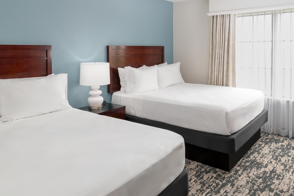 Embassy Suites by Hilton Fort Myers Estero - photo 11