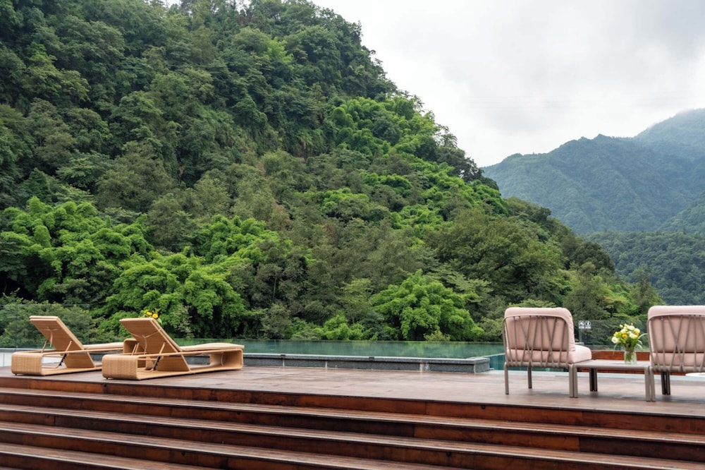 Emei Mountain Yi Qing Yin Resort Hotel in Leshan, People's Republic of China