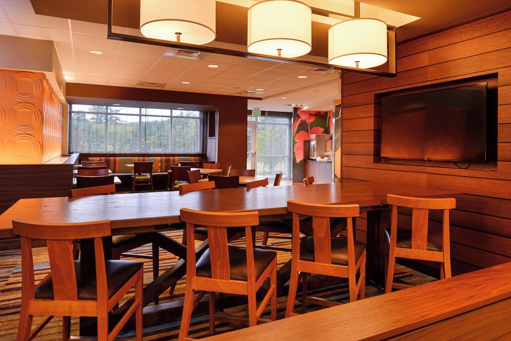 Fairfield by Marriott Inn & Suites Plymouth White Mountains - photo 49