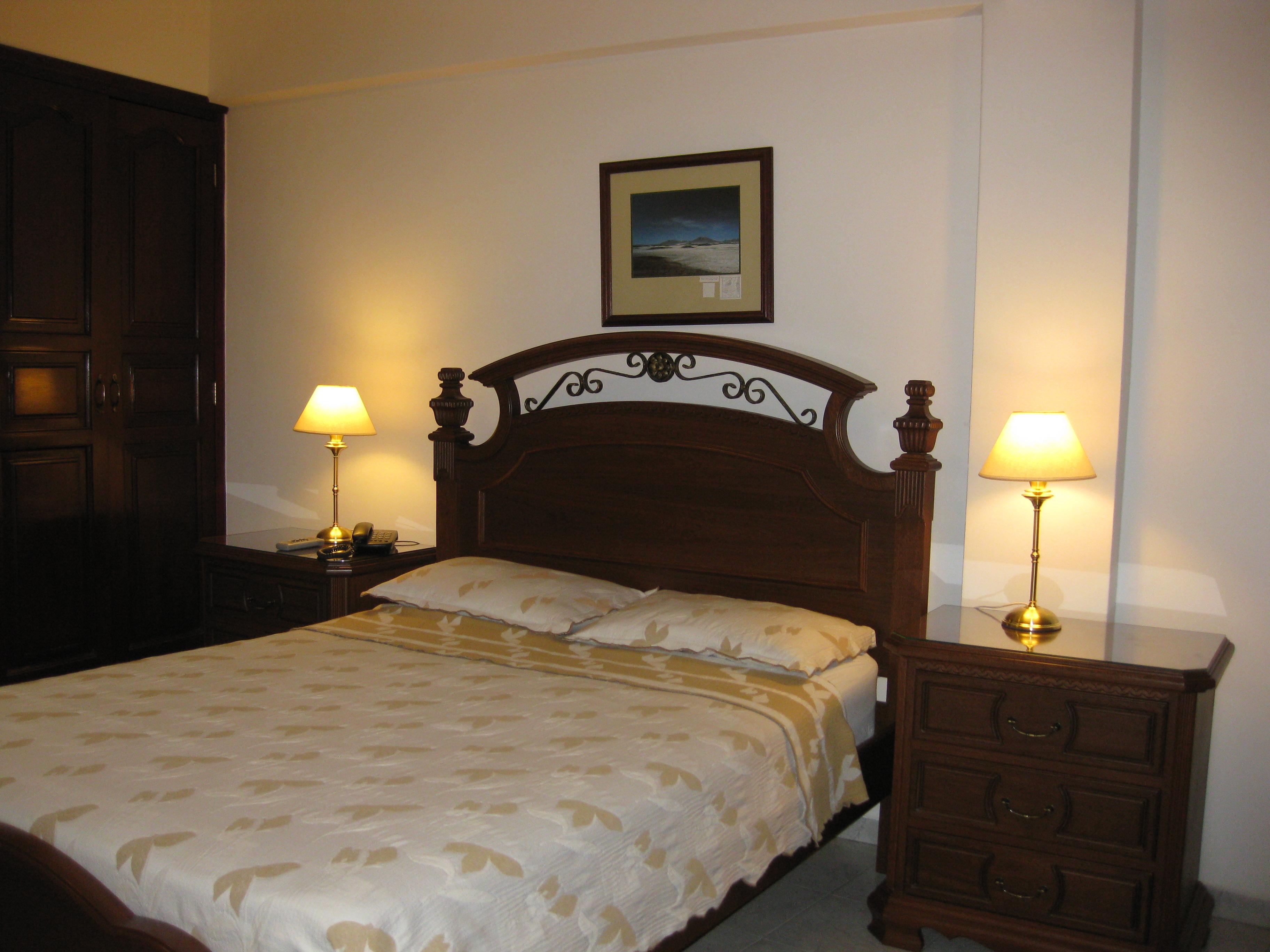 Hotel California — hotel near El Trompillo Airport