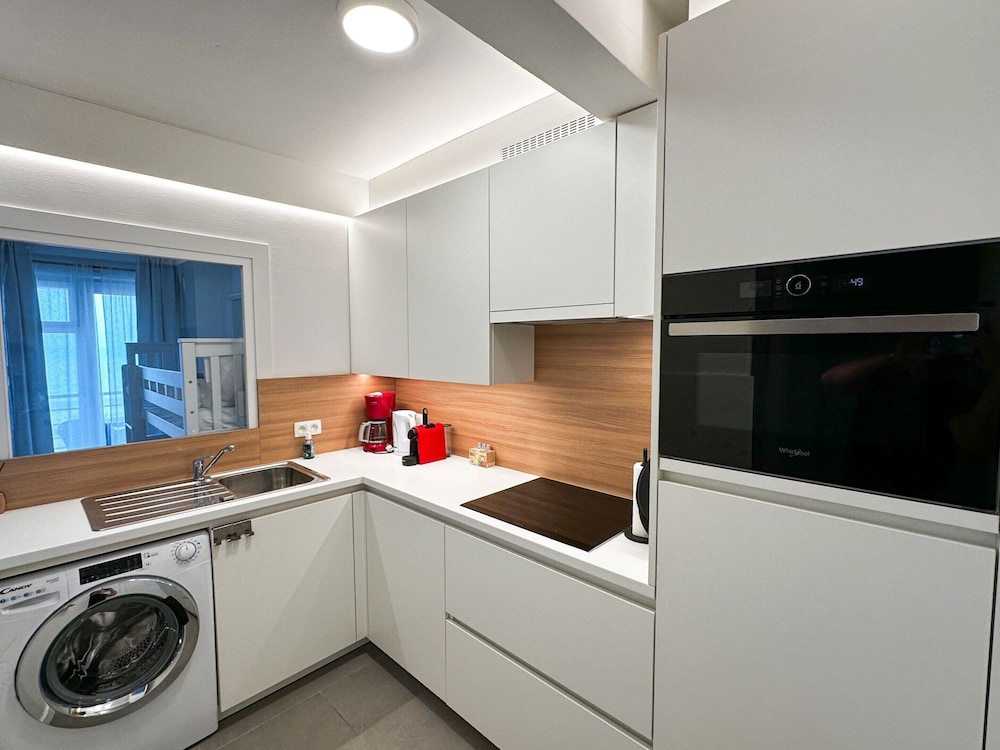 Apartment in Nieuwpoort With Sea Views — 4-Star Luxury Hotel in Nieuwpoort, Belgium