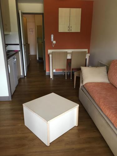 Joli Meuble T2 Au Cap Esterel Vue Esterel Et Mer in Saint-Raphael, France