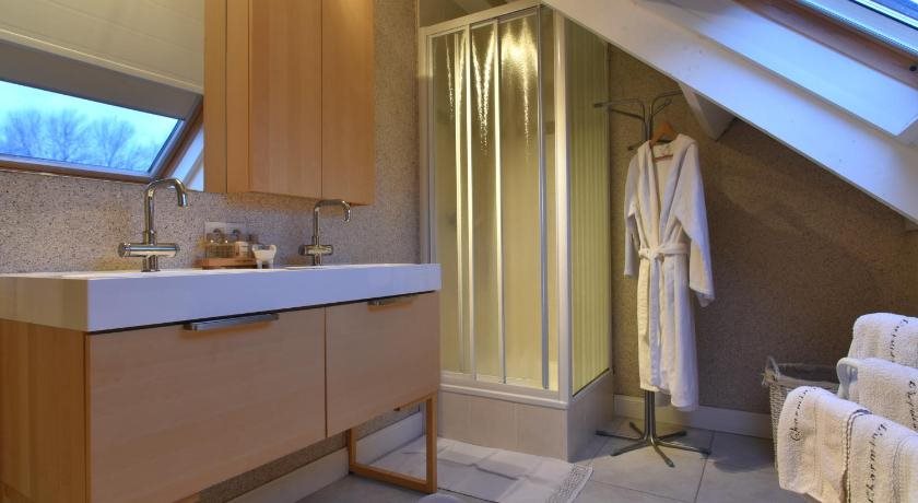 B&B Charming Escape — 4-Star Luxury Hotel in Steenokkerzeel, Belgium