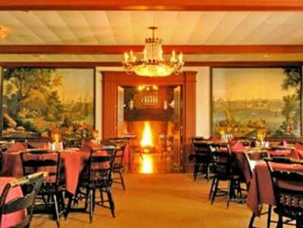Robert Morris Inn A Waterfront Country Inn - photo 12