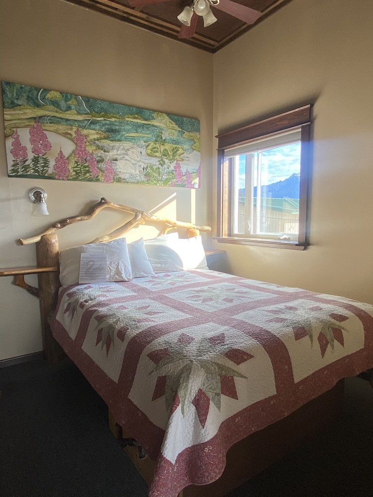 A Swan Nest Inn - photo 18