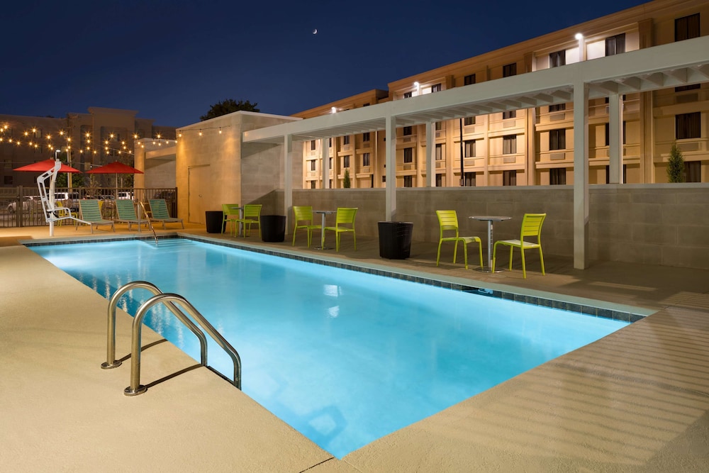 Home2 Suites by Hilton Charlotte Airport - photo 24