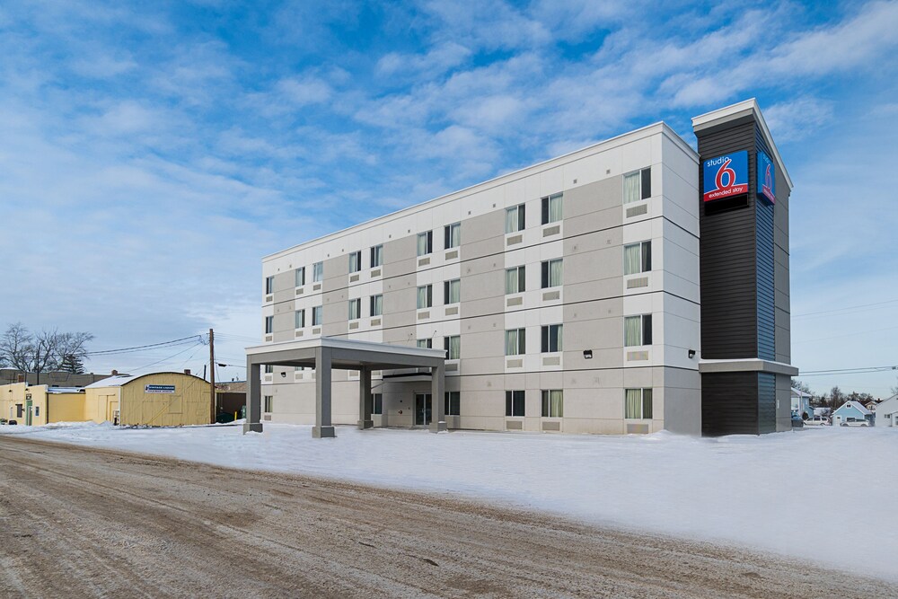 Studio 6 Bruderheim Ab — hotel in Lamont