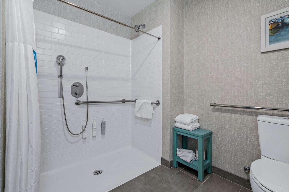 Hampton Inn by Hilton Morro Bay - photo 27