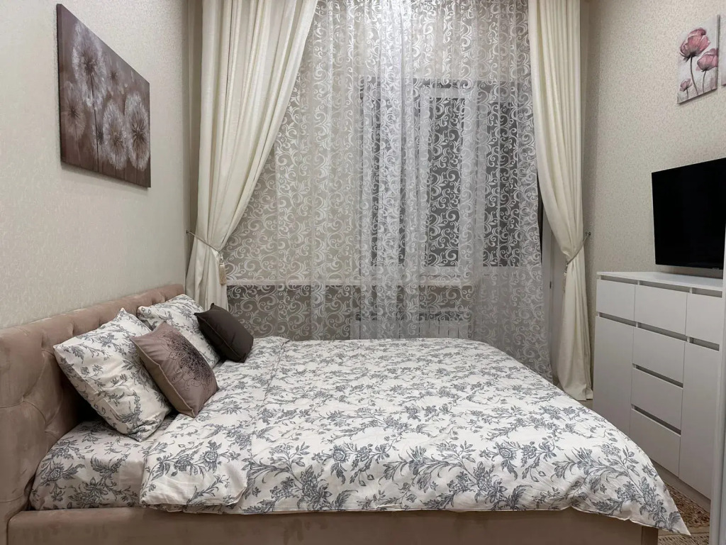 Uyutnaya V Nakhabino S Vysokimi Potolkami I Balkonom Apartments 21510716 — Nakhabino