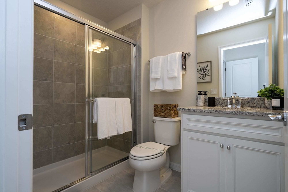 Stunning 5Bd w Pool @ Windsor Island Resort 3814 - photo 35