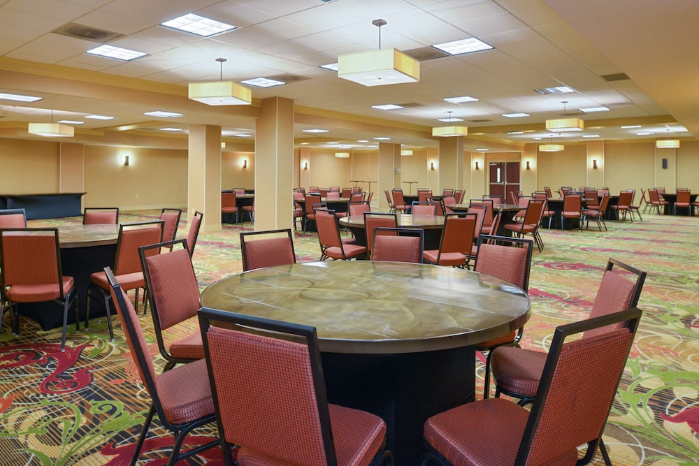 Hampton Inn Frederick - photo 47