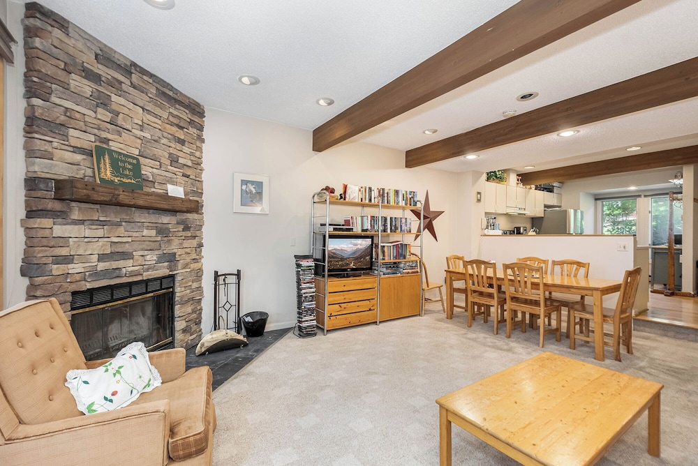 Villages of the Wisp 13 Lakeview Court - photo 4
