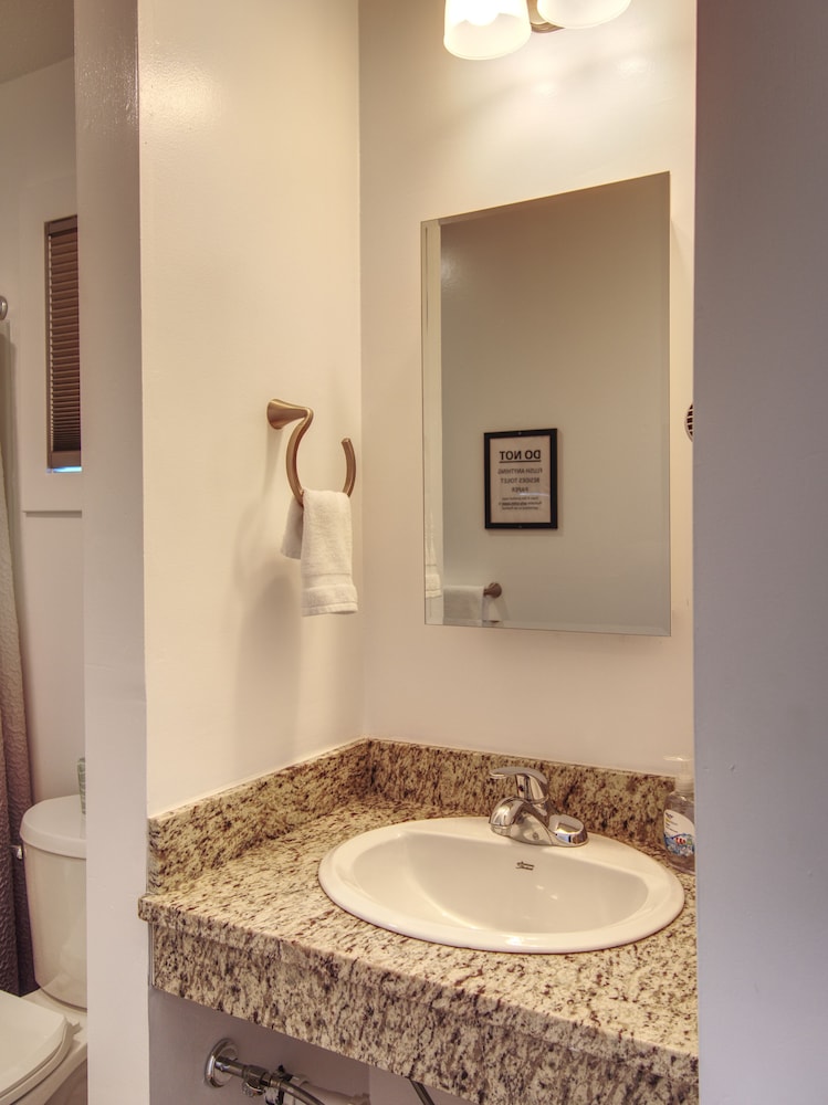 Vermont Suites - photo 25