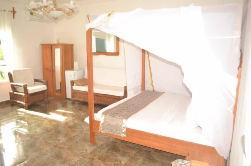 Chateau Mbeka’a Paris — Kribi — photo 4
