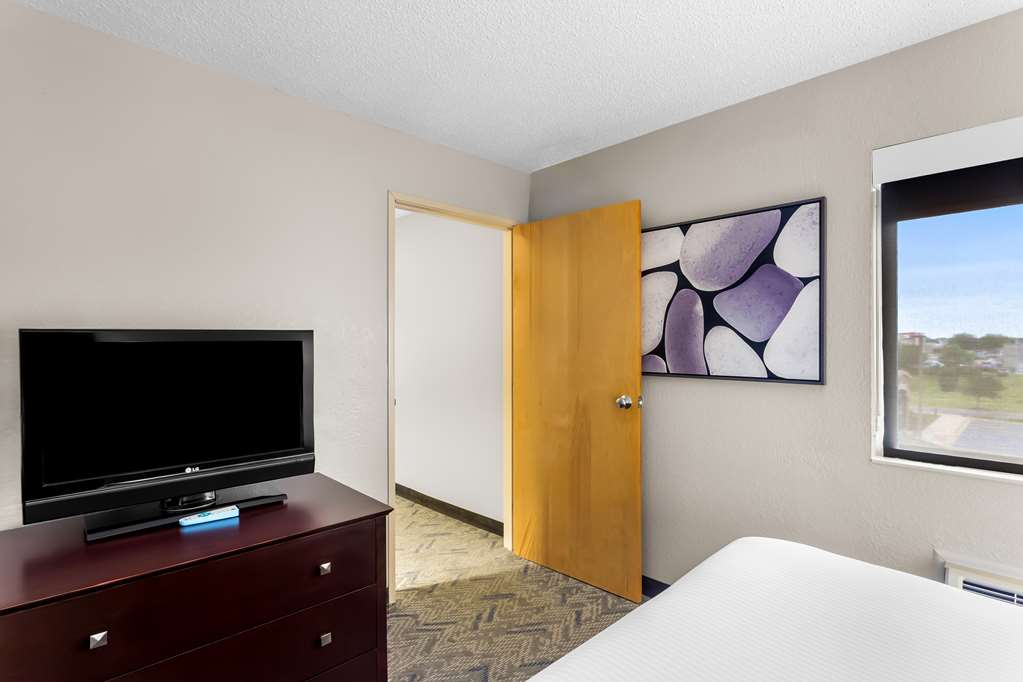 Best Western Oswego Hotel - photo 20